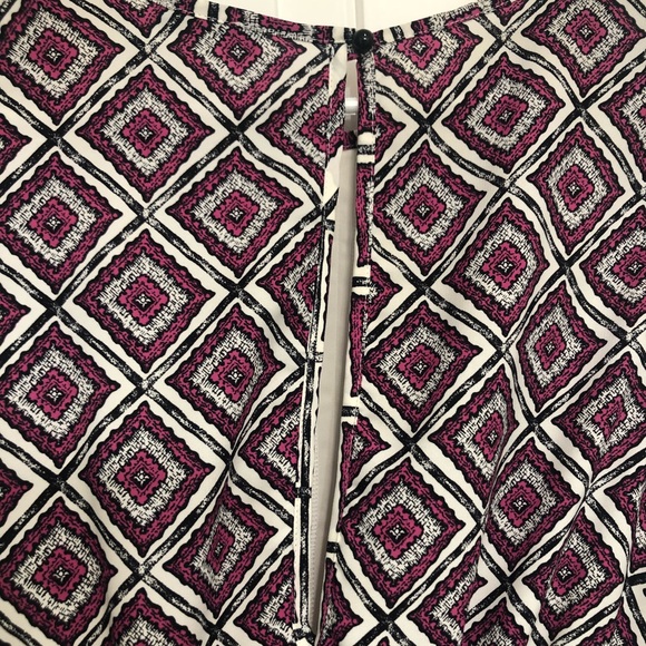 Geometric Patterned Romper - Picture 4 of 4